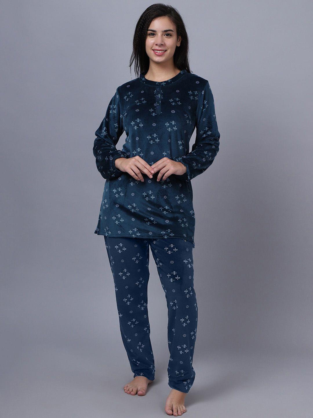 kanvin women navy blue & white printed night suit