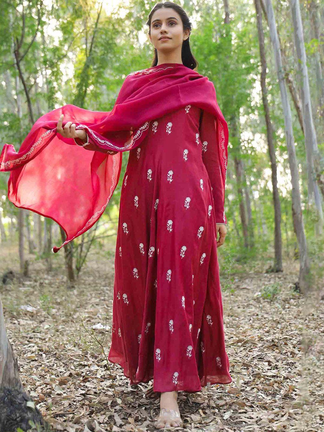 kapraaha scoop neck floral embroidered anarkali cotton kurta with dupatta
