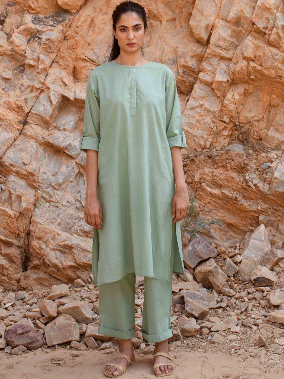 kapraaha women green pure cotton kurta with trousers