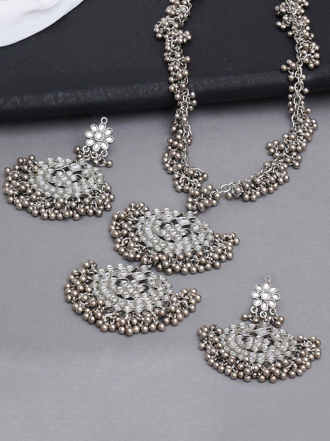 karatcart oxidised silver-plated white kundan-studded beaded jewellery set