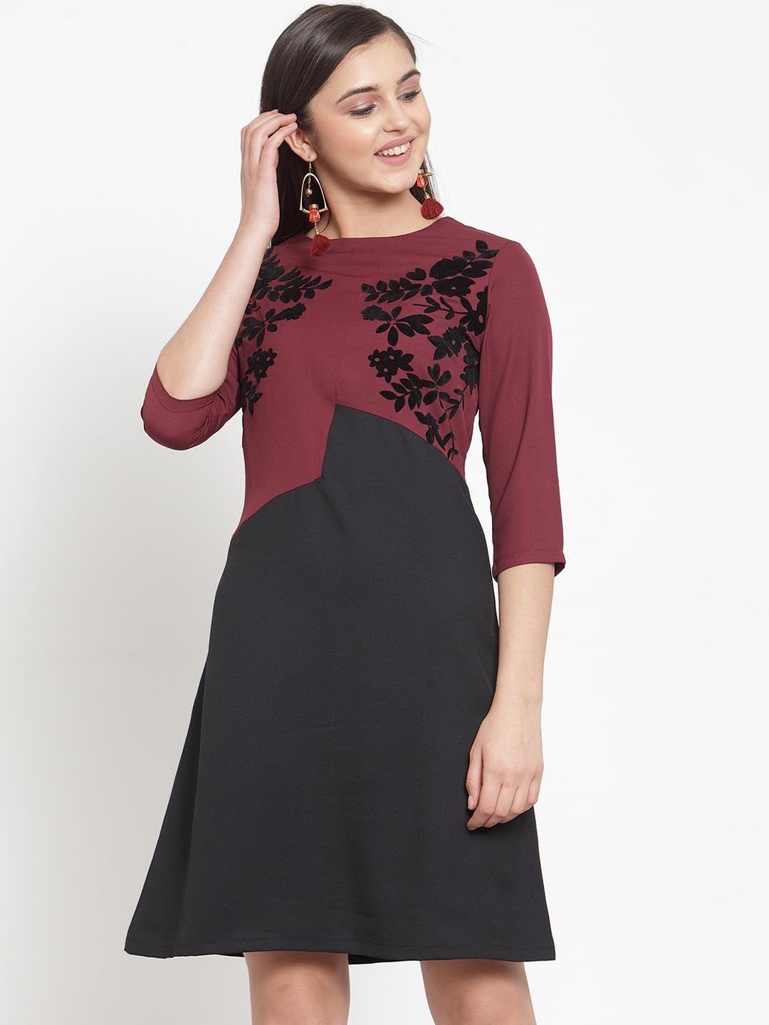 kassually women maroon floral printed fit and flare dress