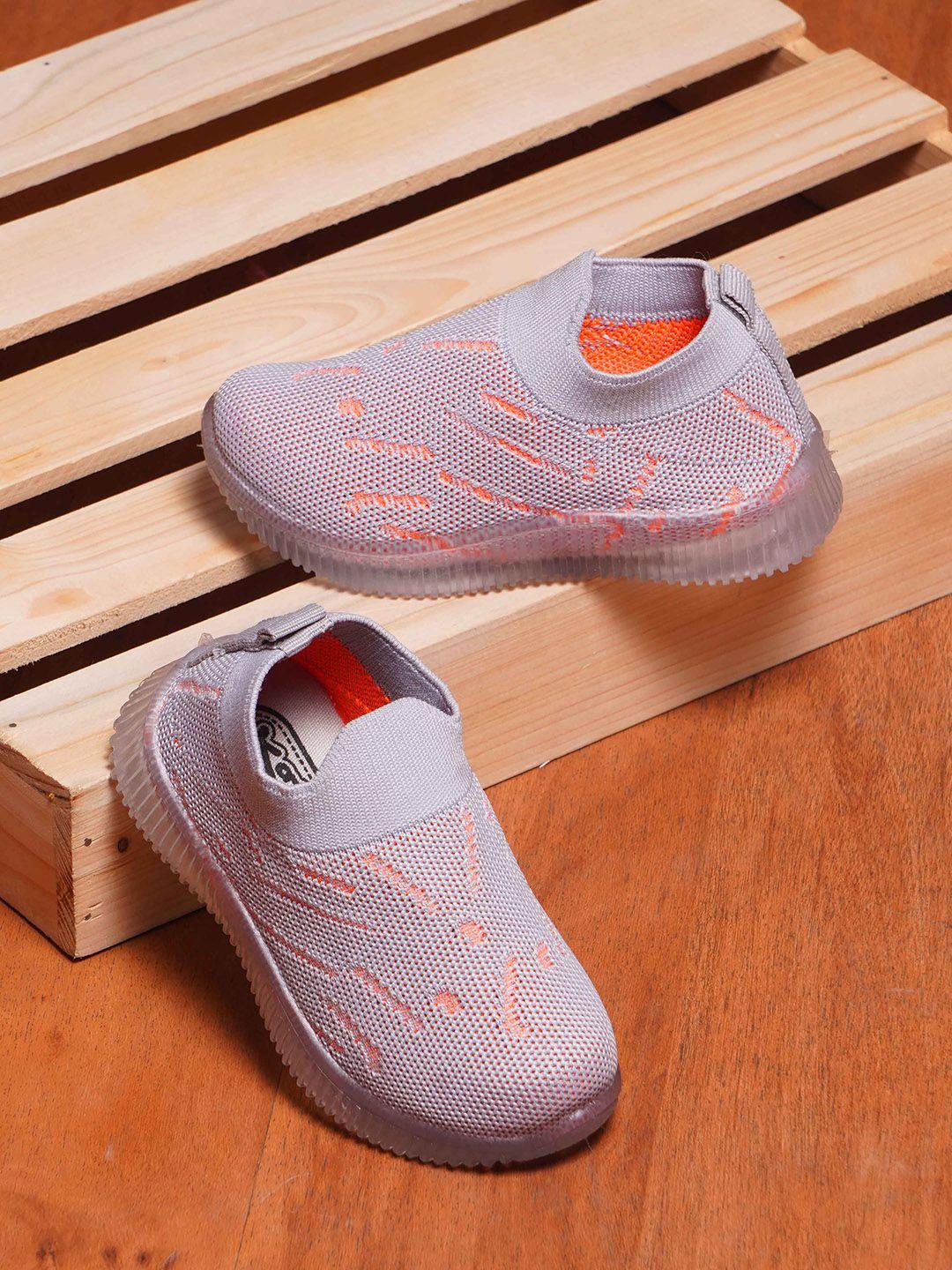 kats kids textured flyknit slip-on sneakers