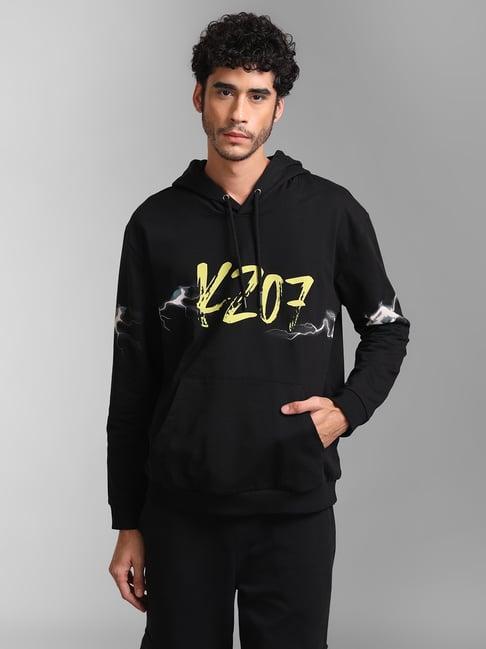 kazo black regular fit printed hooded sweatshirt