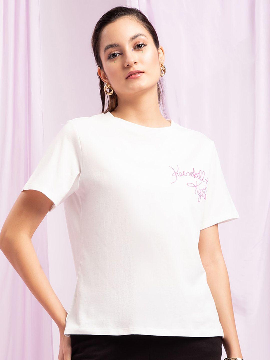 kendall & kylie women off white typography loose t-shirt