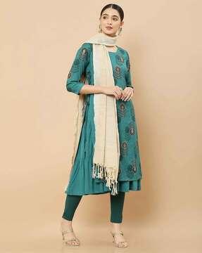 khadi dupatta with tassels