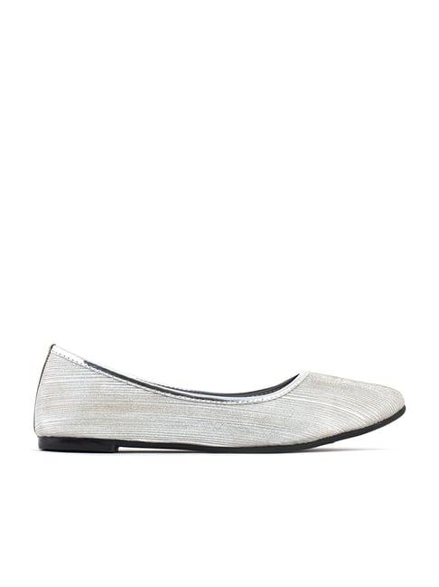 khadim's women's silver flat ballets