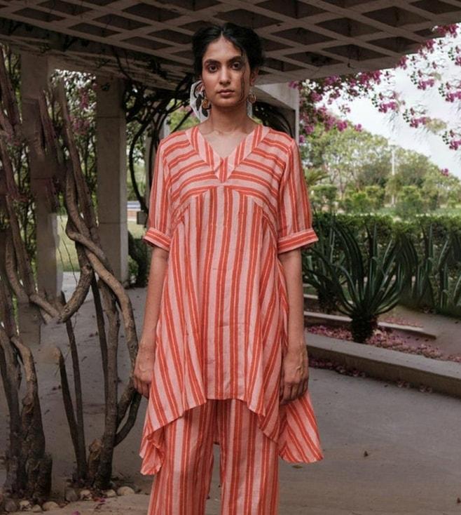 khajoor-studio-pink-&-red-bageecha-trellis-stripes-asymmetric-tunic