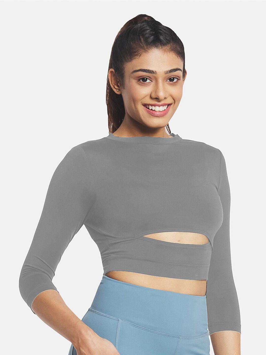 kica cut outs long sleeves crop top