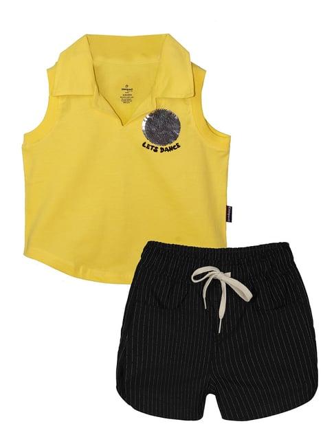 kiddopanti kids lime yellow & black embellished t-shirt with shorts