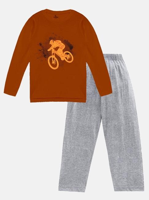 kiddopanti kids rust & grey melange printed full sleeves t-shirt with pyjamas