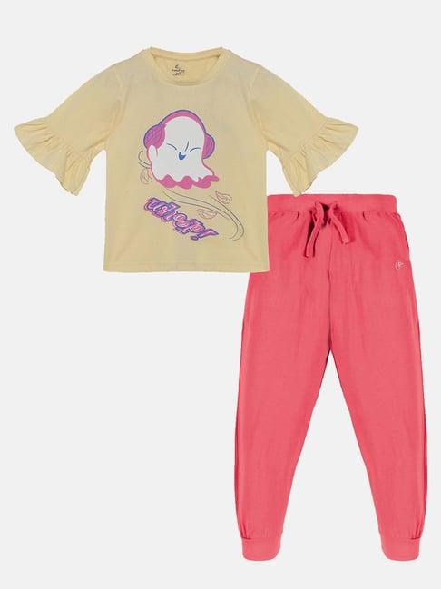 kiddopanti kids cream & coral printed t-shirt with trackpants