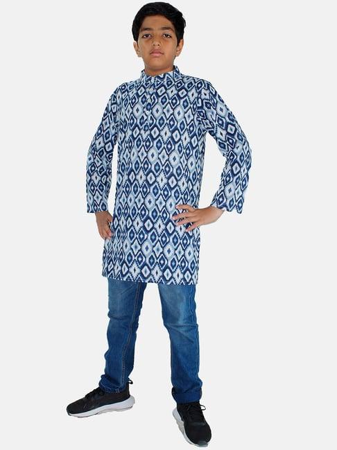 kiddopanti kids white & blue printed full sleeves kurta with pants