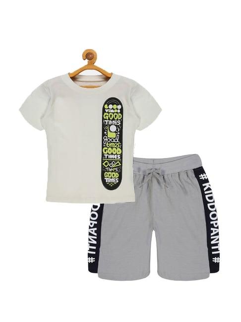 kiddopanti kids white & grey printed t-shirt with shorts