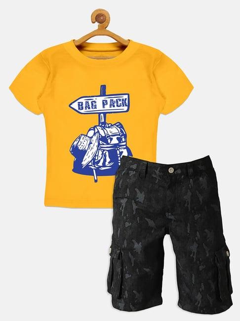 kiddopanti kids yellow & black printed t-shirt with cargo shorts