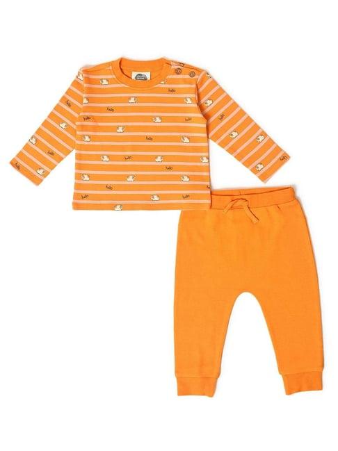 kids-printed-sweatshirt-&-pyjama-set