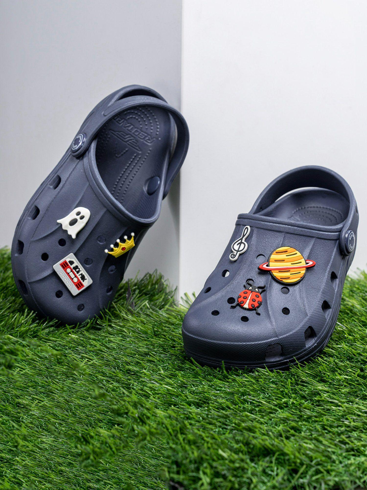 kids unisex solid navy clogs