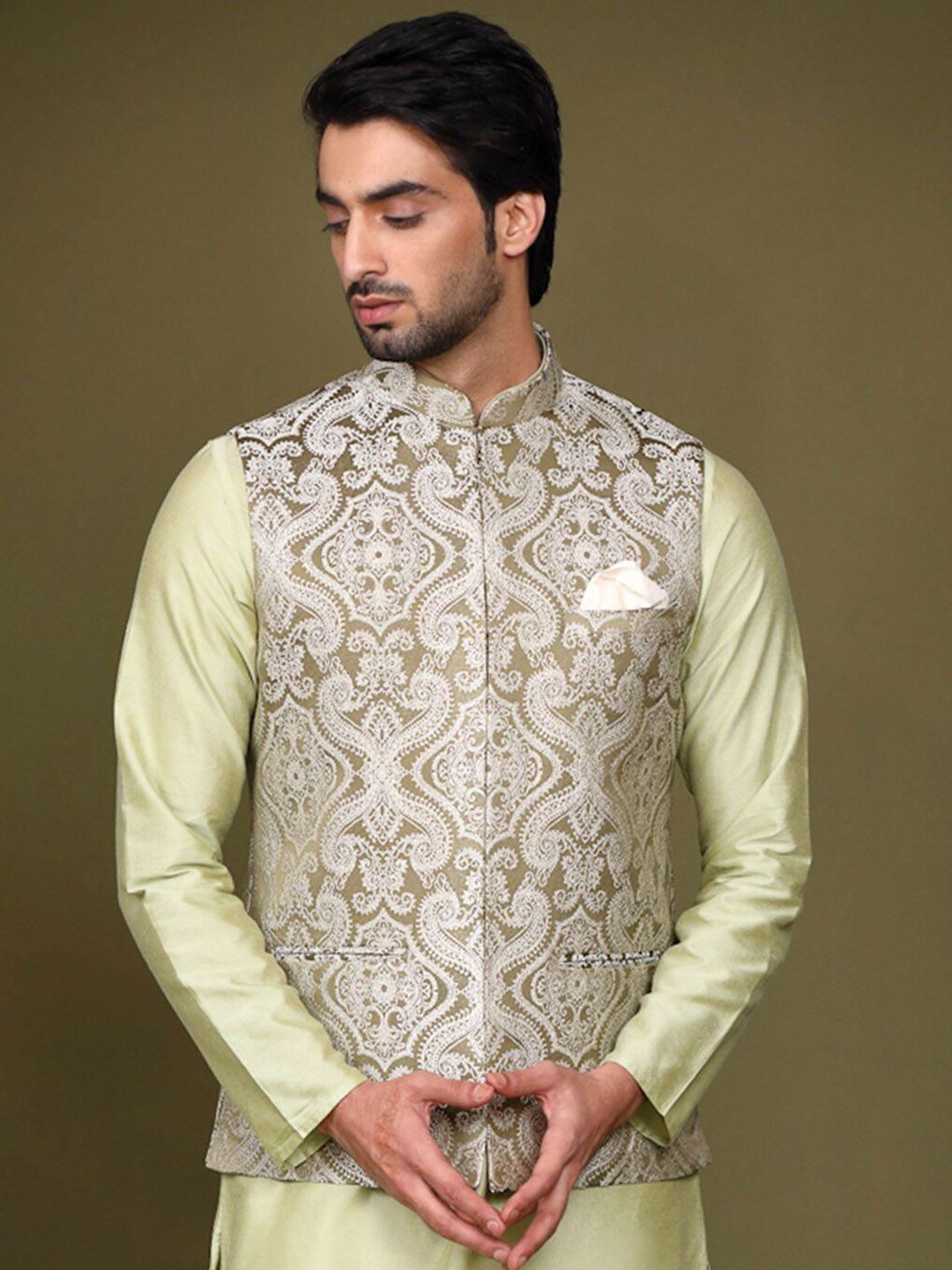 kisah men woven design nehru jacket with pocket square