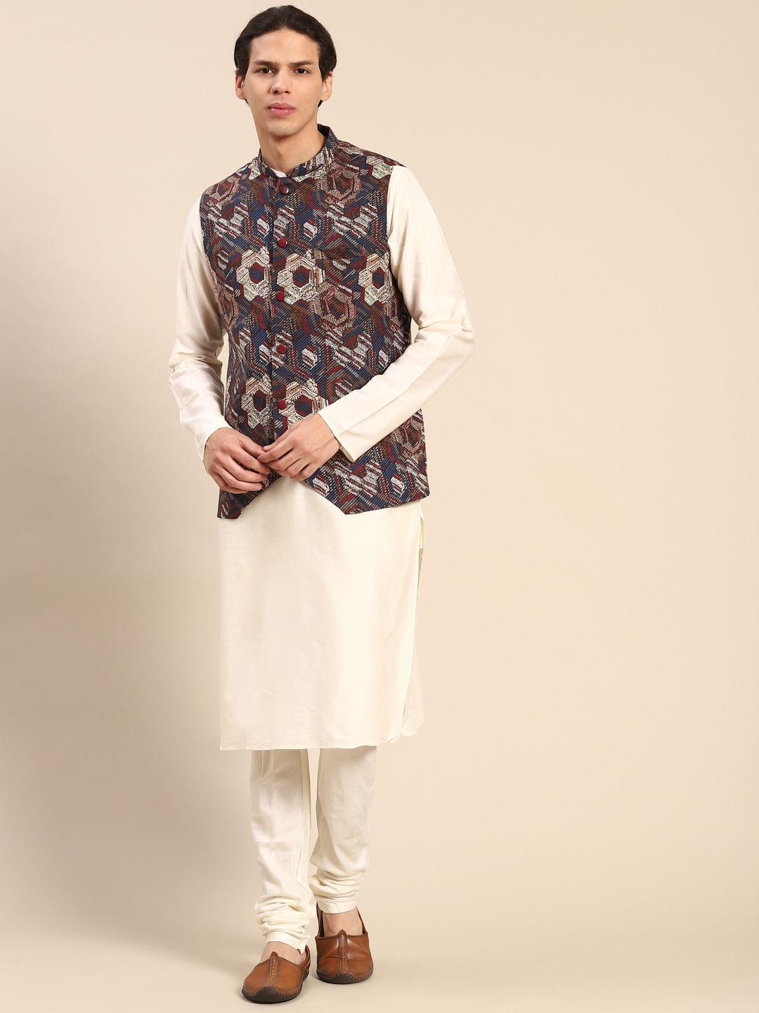 kisah men cream-coloured solid kurta with churidar & nehru jacket