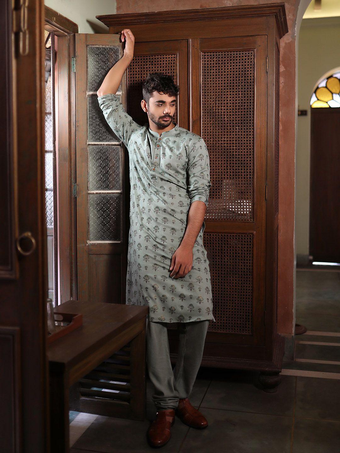 kisah men green & gold-toned printed straight kurta