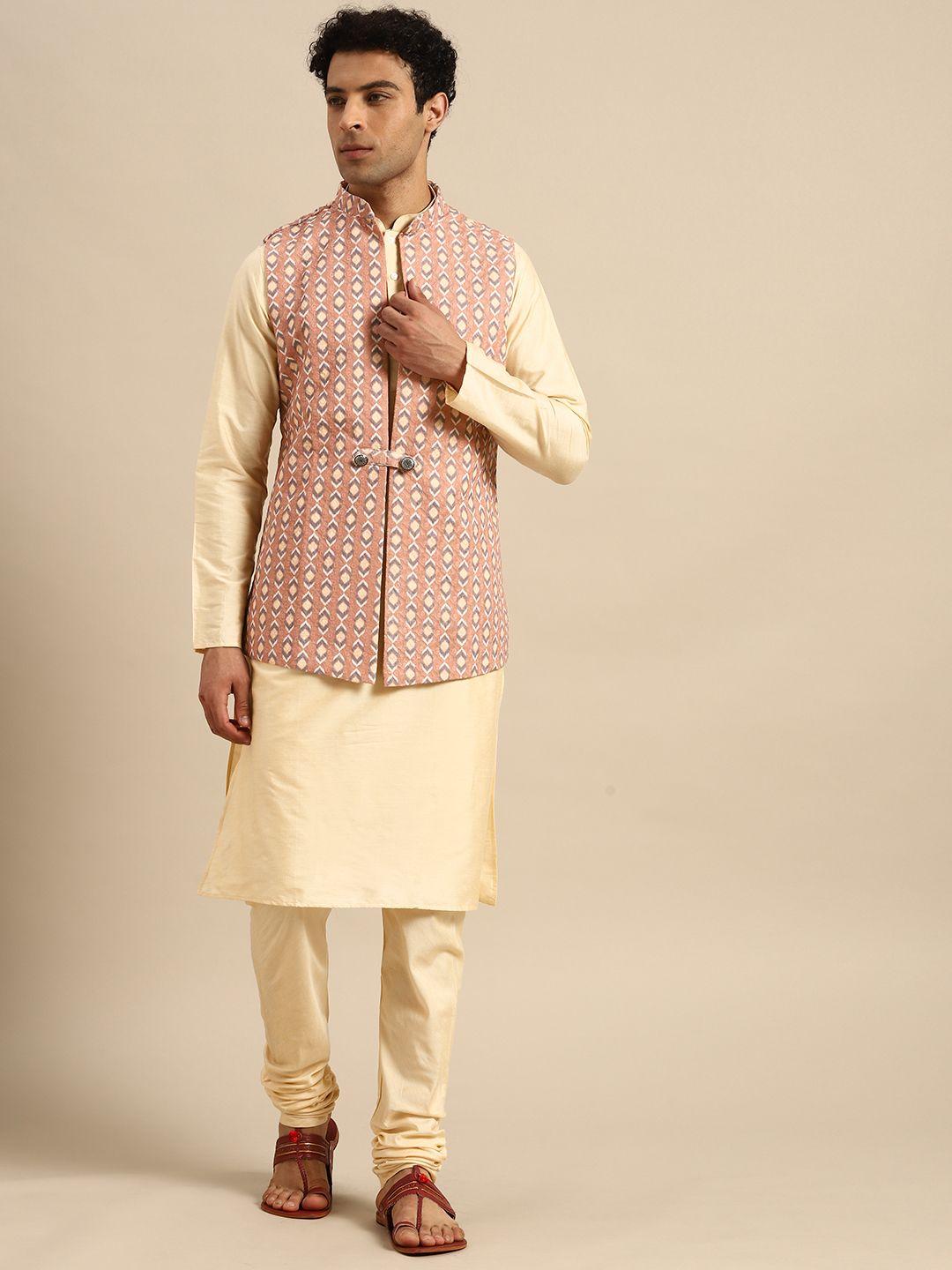 kisah men off white ethnic motifs printed thread work kurta with churidar