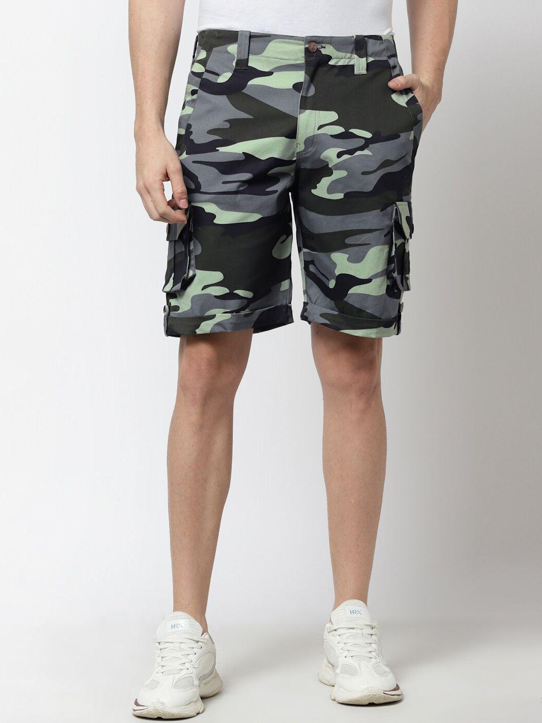 klotthe men camouflage printed mid-rise cotton shorts