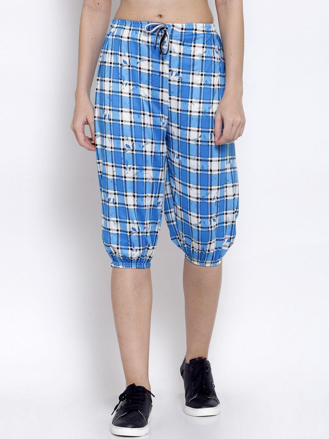 klotthe women blue & white printed capris