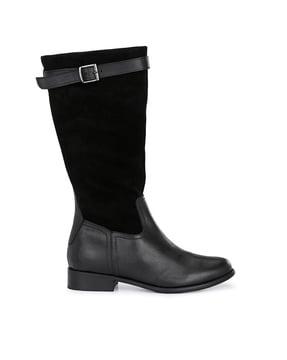 knee-length boots with buckle strap