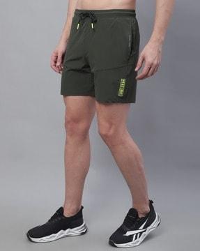 knit shorts with insert pockets