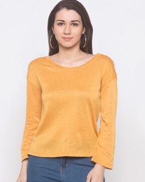 knit round-neck top with tie-up