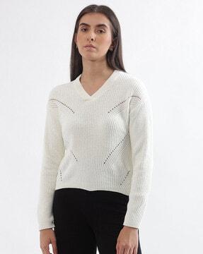 knitted v-neck pullover with ribbed hem
