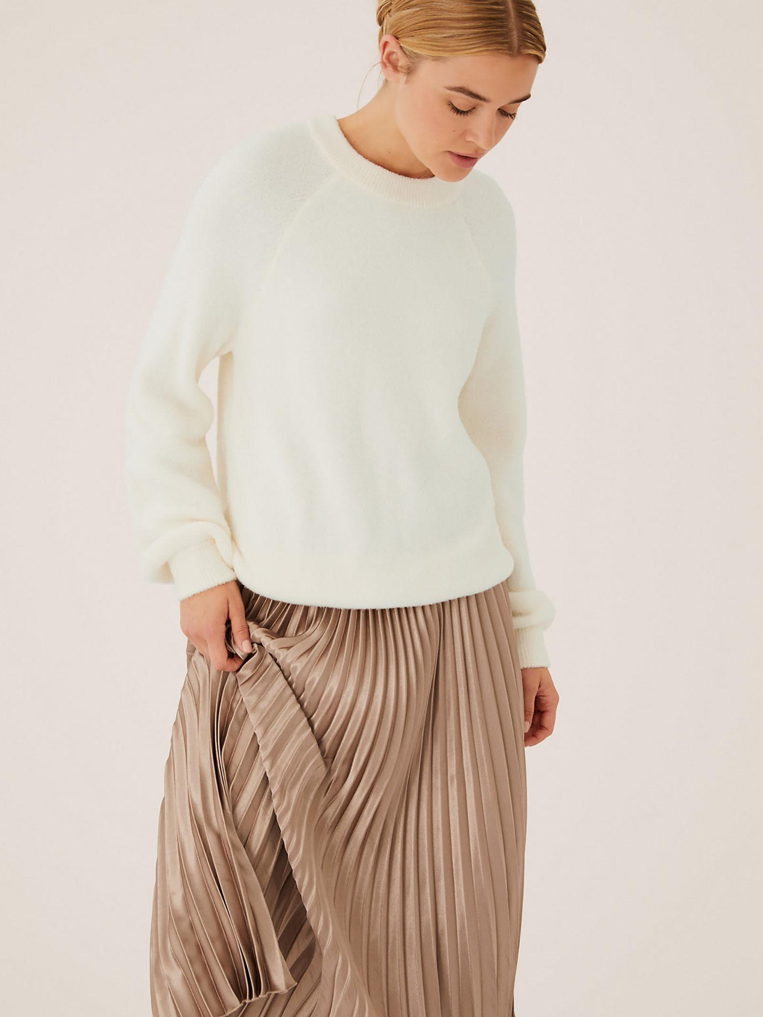 knitted crew neck relaxed cream sweater