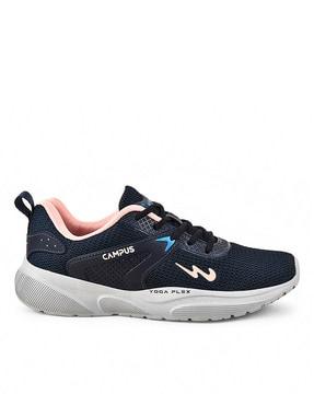 knitted lace-up sports shoes