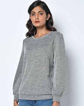 knitted round-neck pullover