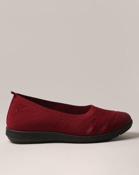 knitted round-toe slip-on shoes