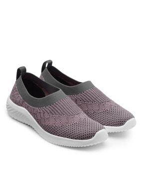 knitted running sports shoes