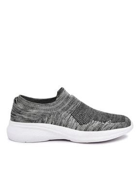 knitted slip-on running shoes