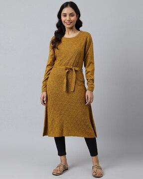 knitted straight kurta with belt