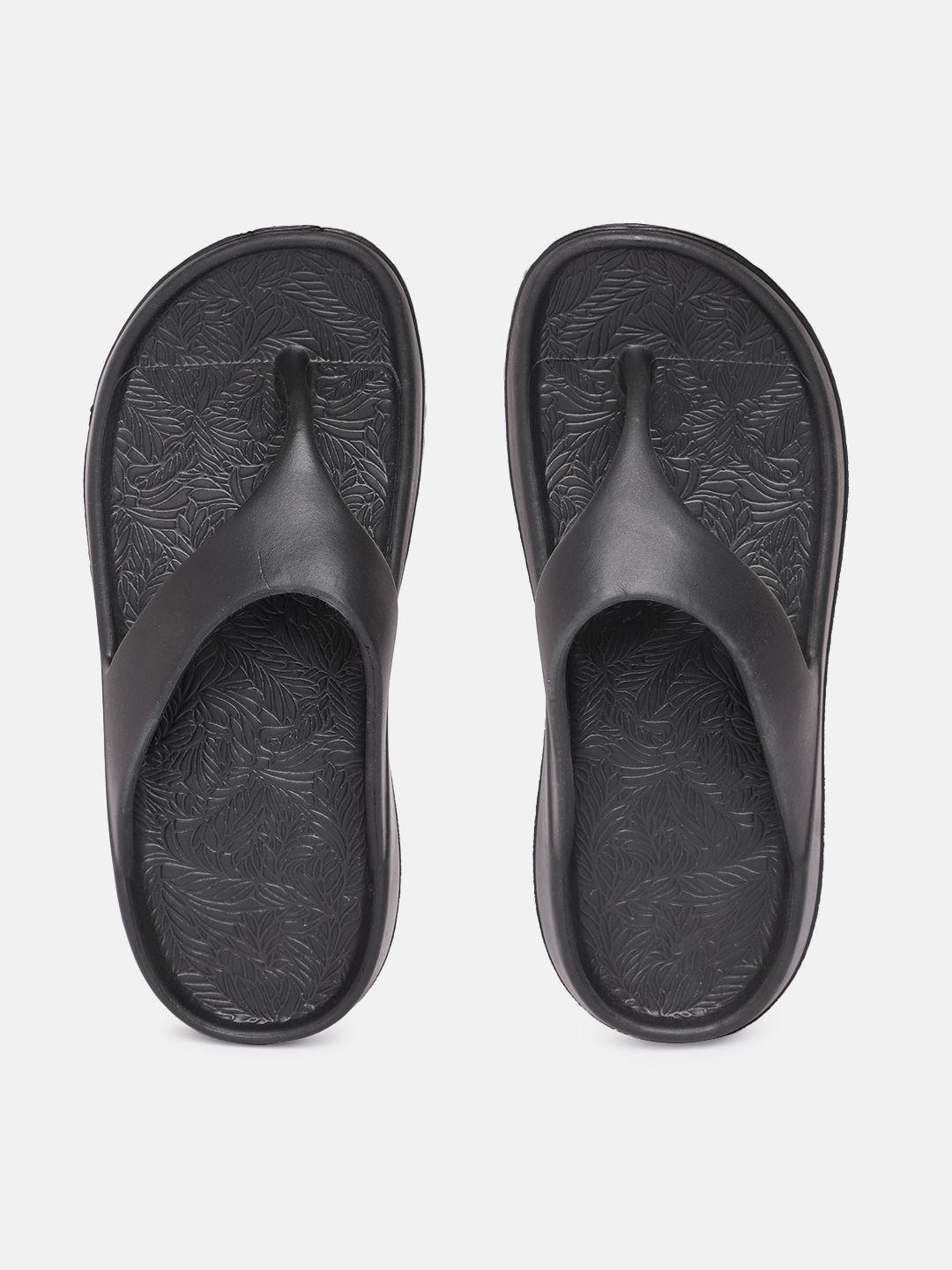 kook n keech women textured thong flip flops