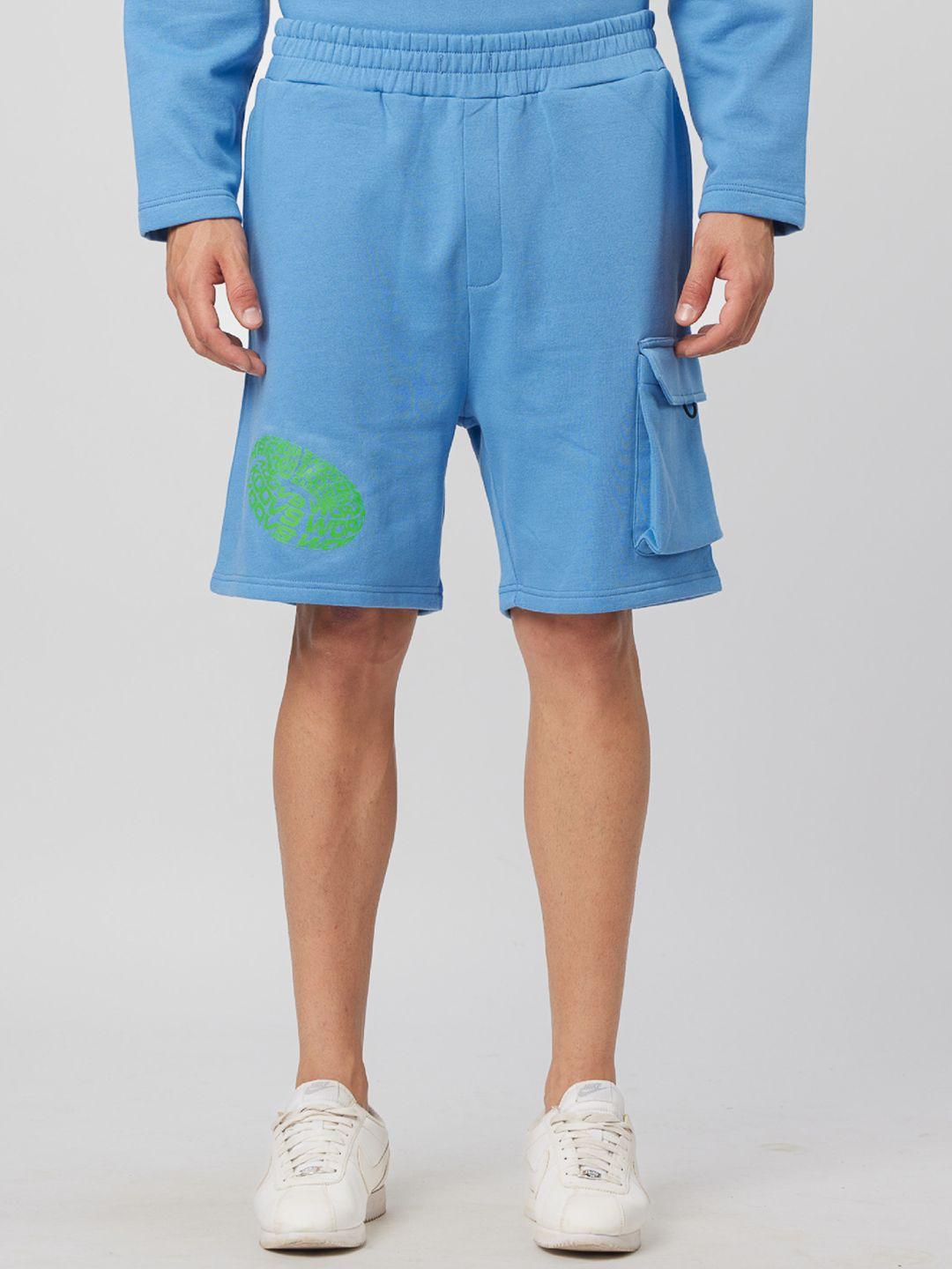koovs men blue mid-rise pure cotton sports shorts