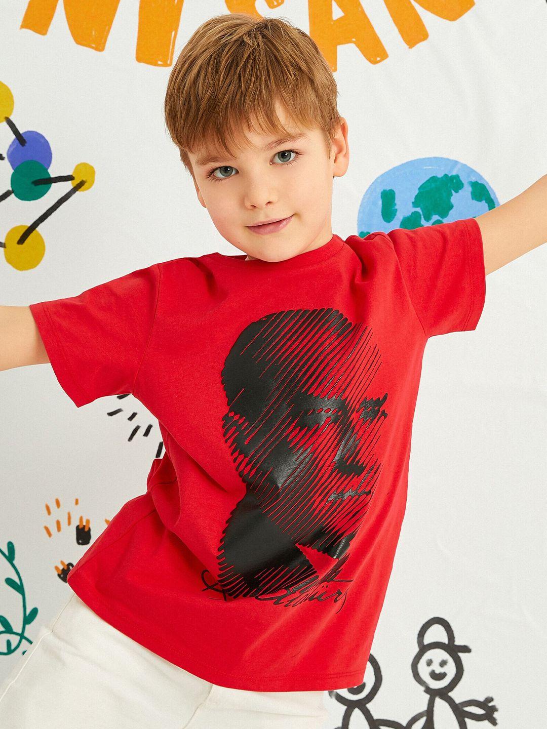 koton boys graphic printed pure cotton t-shirt