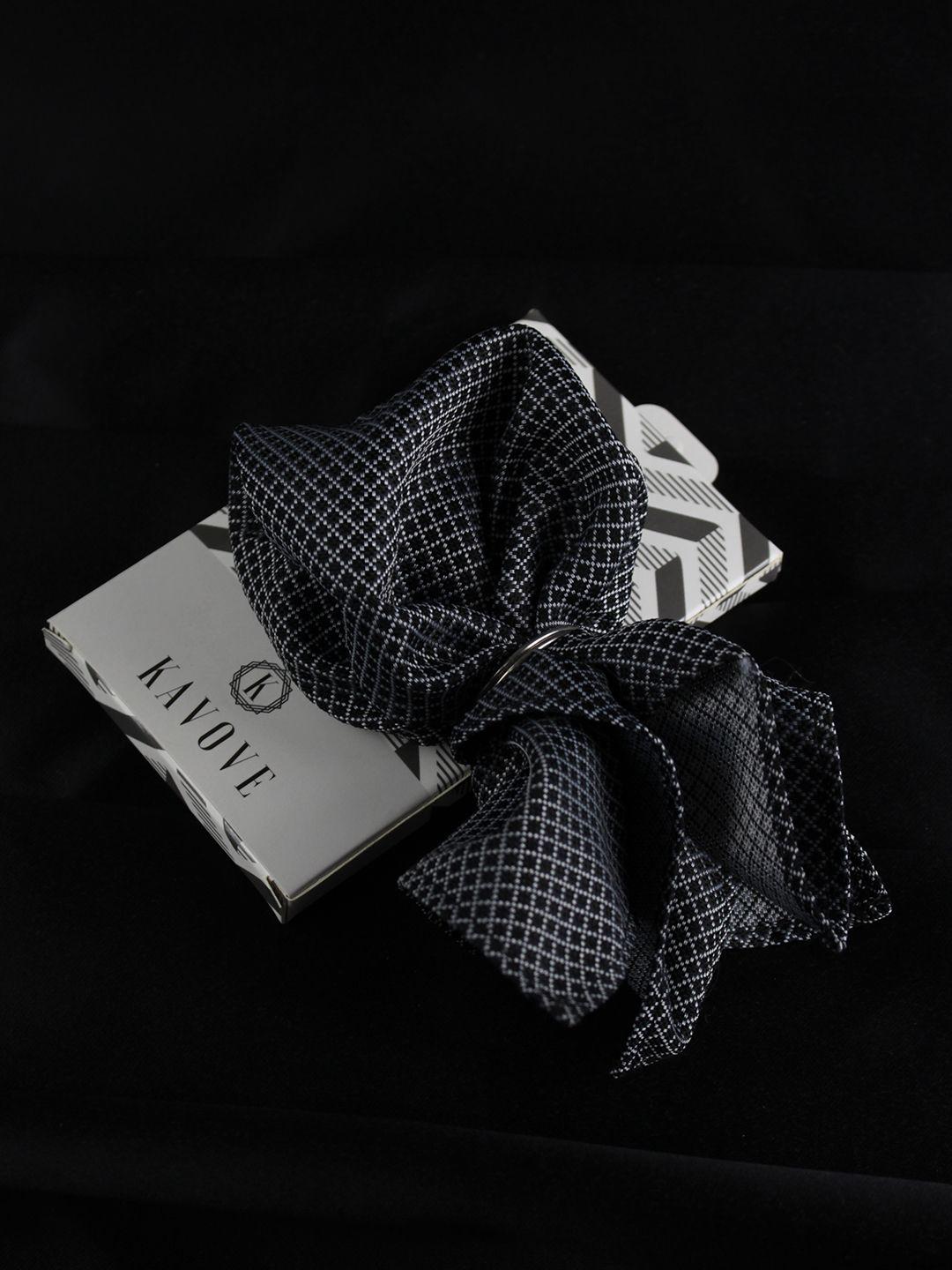 kovove men black & white printed pocket square