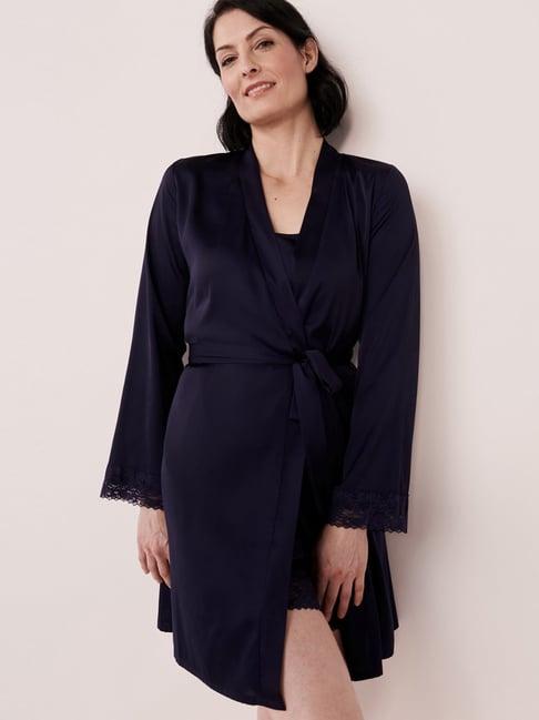 la vie en rose navy v neck robe