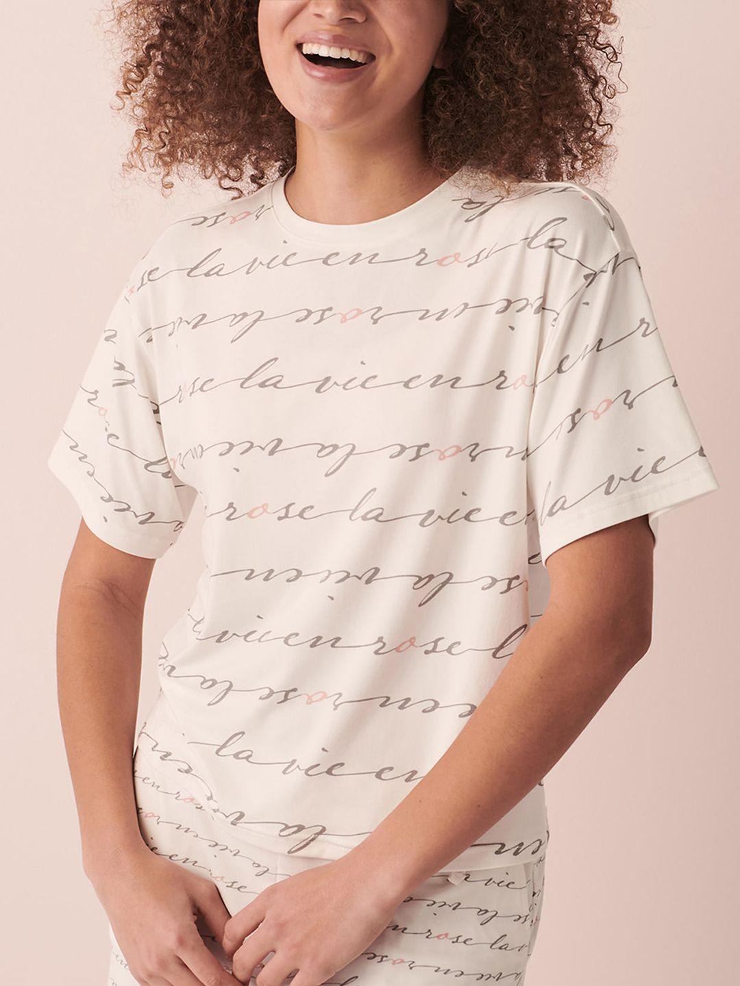 la vie en rose typography printed round neck t-shirt