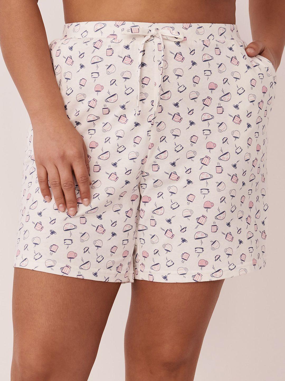 la vie en rose women conversational printed mid-rise pure cotton shorts