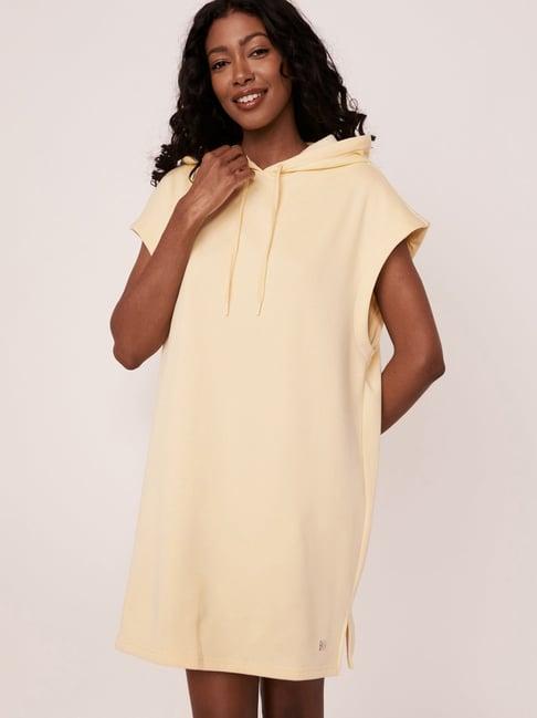 la vie en rose yellow hooded lounge dress