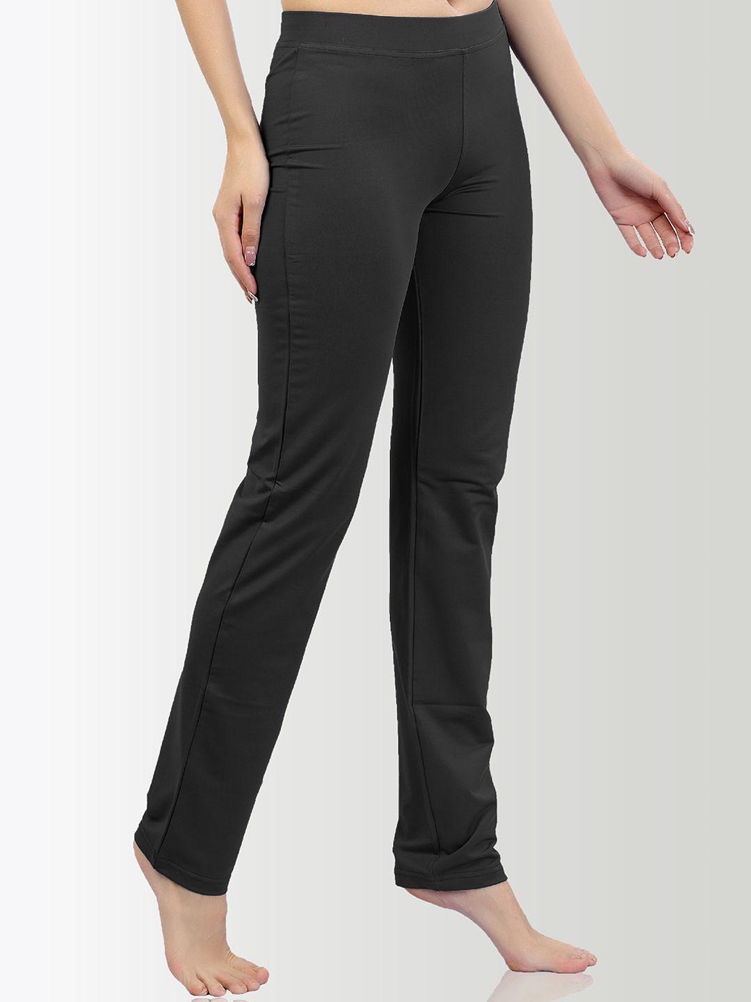 laasa  sports women black solid track pants