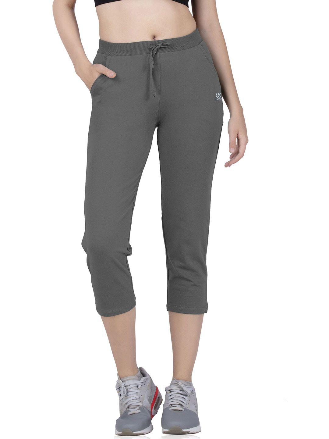 laasa sports women grey solid mid-rise regular fit cotton capri