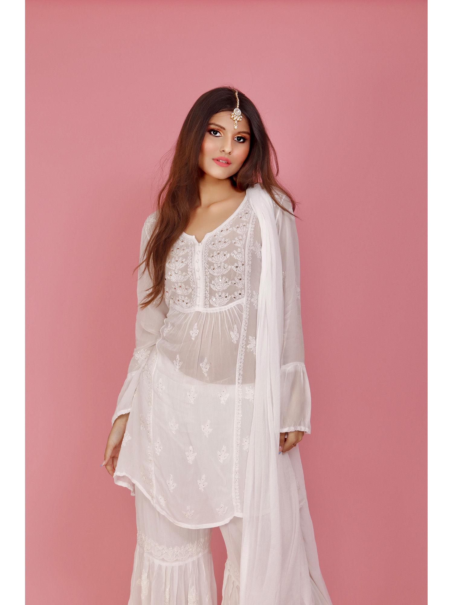 label aishwaryrikaa tara chikankari kurta