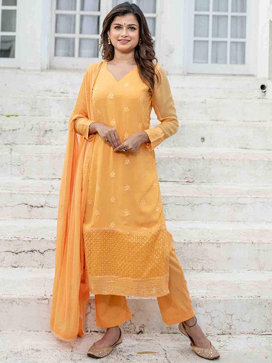 label shaurya sanadhya ethnic motifs embroidered regular kurta with pyjamas & dupatta