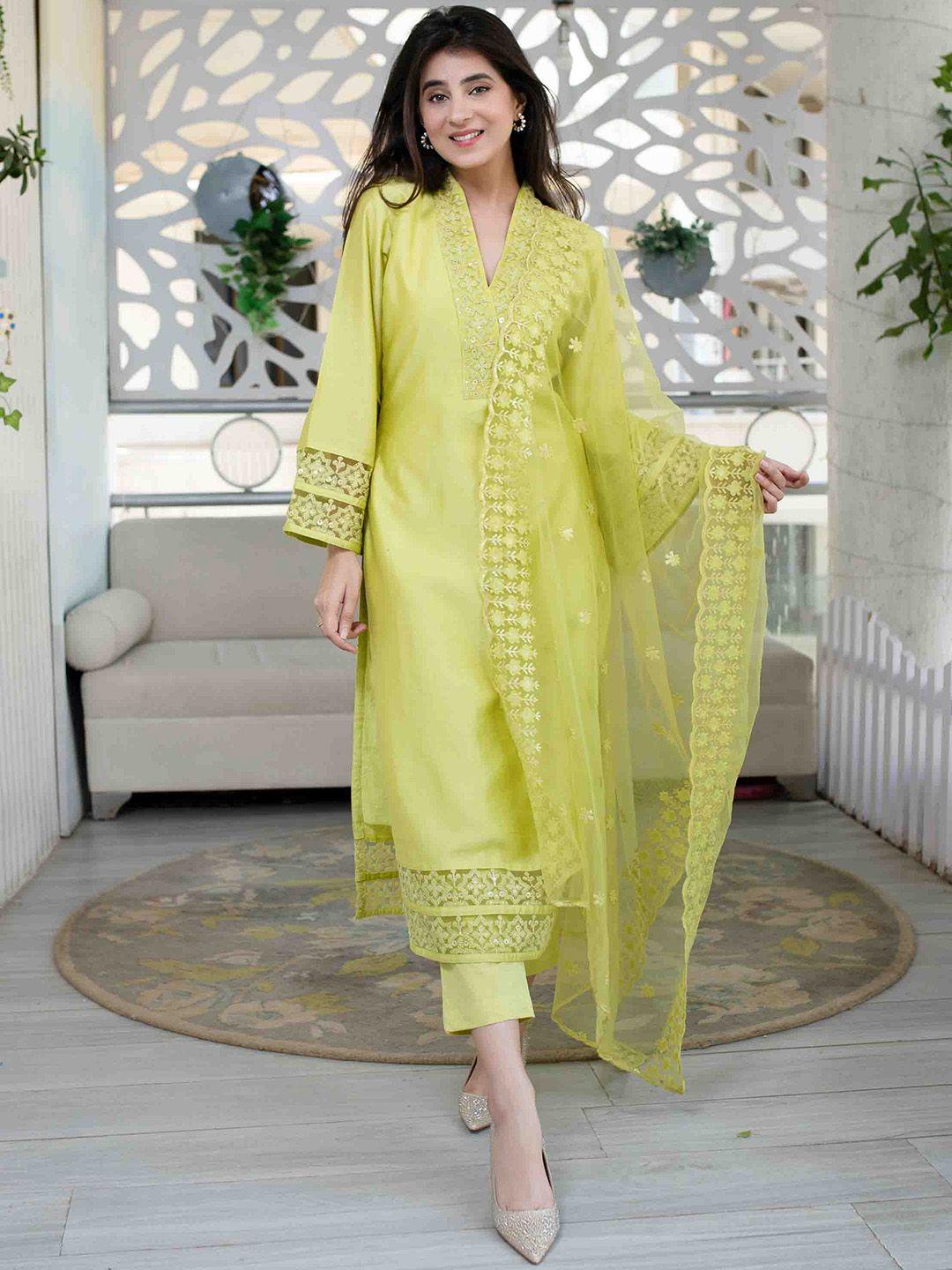 label shaurya sanadhya ethnic motifs embroidered thread work kurta with trousers & dupatta